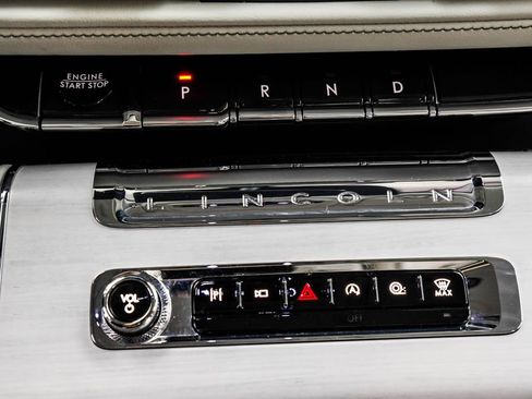 Used 2025 Lincoln Aviator Reserve w/ Equipment Group 201A image 29