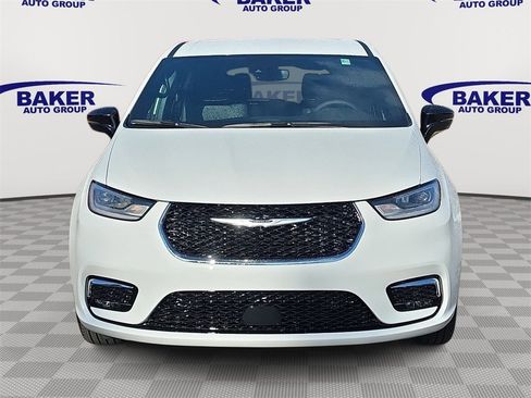 New 2026 Chrysler Pacifica Select image 8