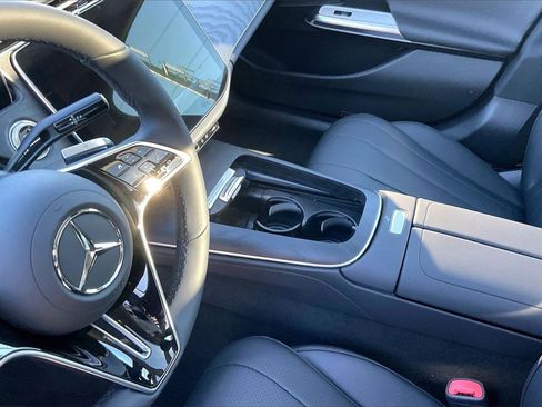 New 2026 Mercedes-Benz E 350 4MATIC Sedan image 8