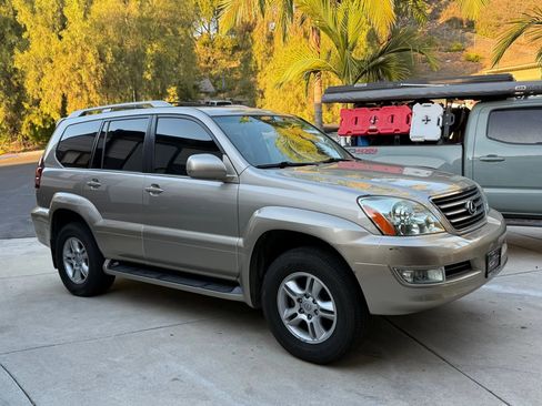 Used 2004 Lexus GX 470 image 4