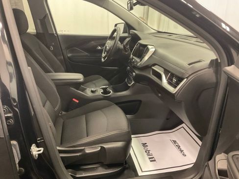 Used 2024 GMC Terrain SLE image 30