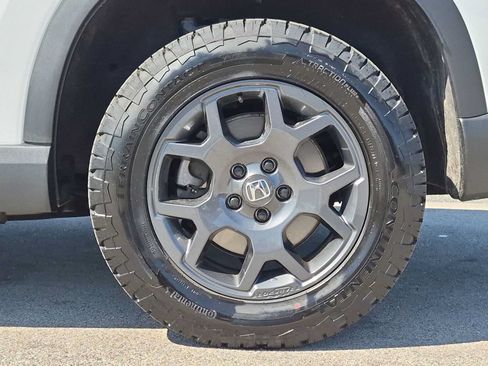 Certified 2025 Honda Pilot TrailSport image 14