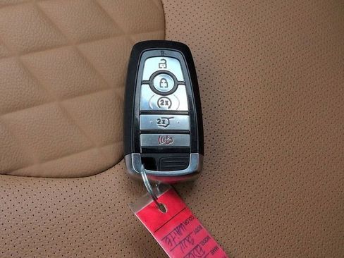 Certified 2024 Ford Edge Titanium w/ Titanium Elite Package image 29