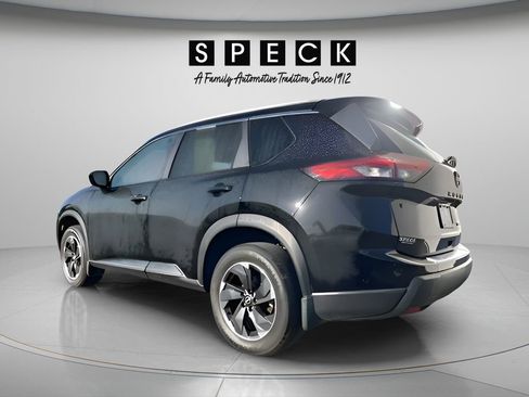 Used 2024 Nissan Rogue SV w/ SV Premium Package AWD/4WD image 3