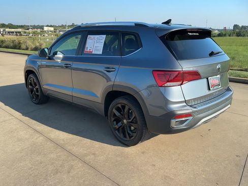 Used 2023 Volkswagen Taos SE image 7