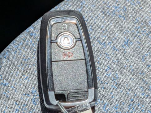 Used 2025 Ford Maverick XLT FWD image 32