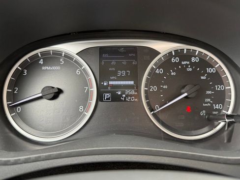 Used 2025 Nissan Versa S w/ Trunk Package image 18