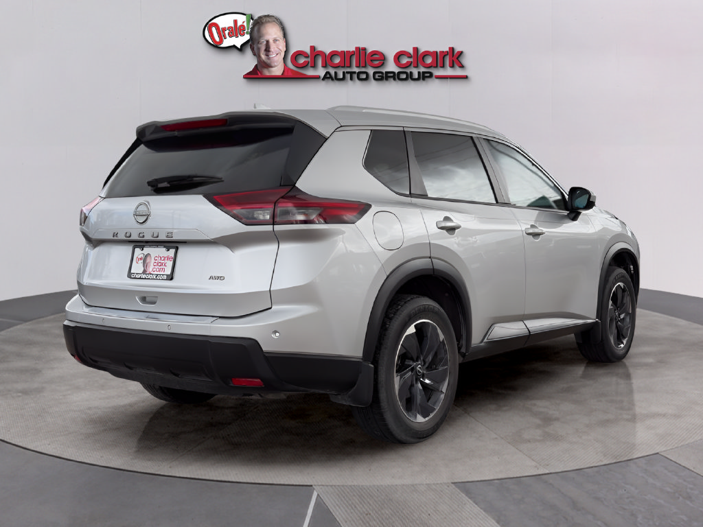 Certified 2025 Nissan Rogue SV w/ SV Premium Package AWD/4WD image 5