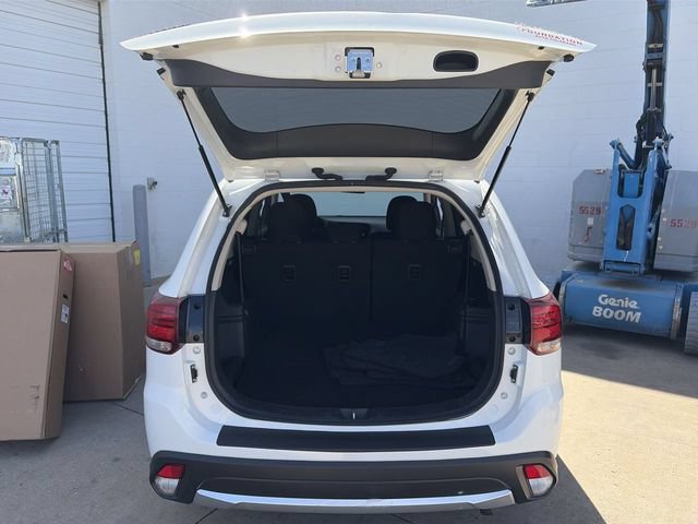 Used 2016 Mitsubishi Outlander ES AWD/4WD image 32