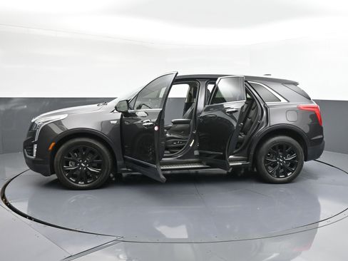 Used 2017 Cadillac XT5 Premium Luxury FWD image 42