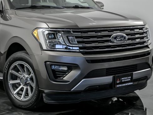 Used 2019 Ford Expedition XLT w/ Equipment Group 202A image 2