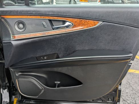 Used 2016 Lincoln MKX Reserve w/ Technology Package image 27