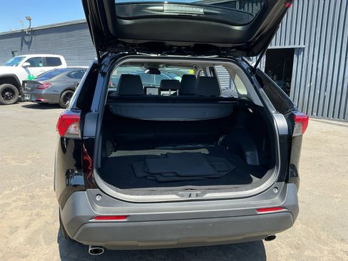Used 2025 Toyota RAV4 XLE image 25