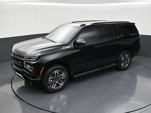 Used 2026 Chevrolet Tahoe Z71 w/ Comfort Package AWD/4WD image 12
