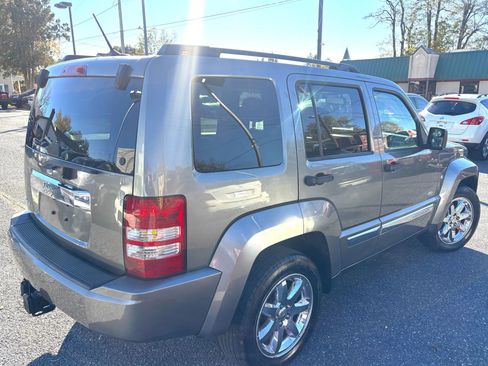 Used 2012 Jeep Liberty Sport image 5