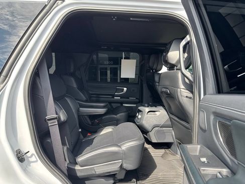 Used 2026 Ford Expedition Platinum w/ Stealth Performance Package AWD/4WD image 22