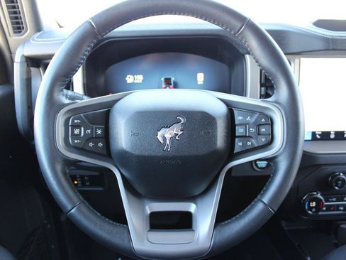 Used 2025 Ford Bronco Outer Banks AWD/4WD image 15