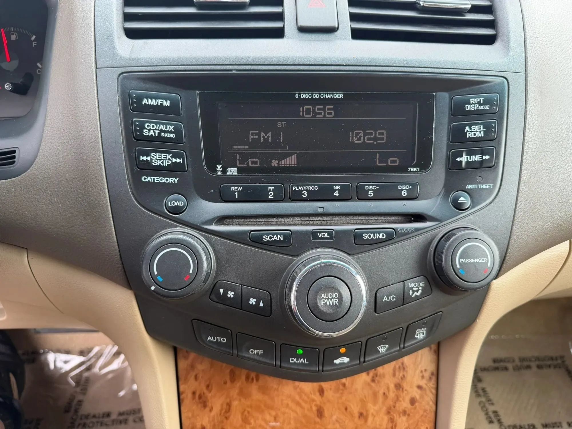 Used 2004 Honda Accord EX image 21