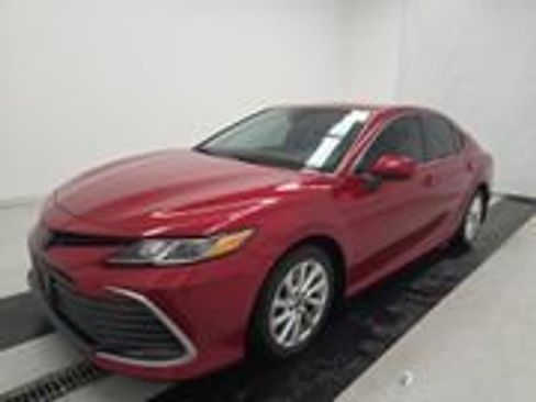 Certified 2023 Toyota Camry LE FWD image 1