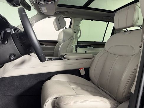 Certified 2023 Jeep Grand Wagoneer 4WD image 25