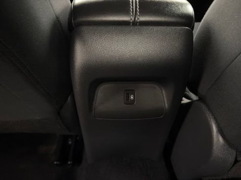 Used 2024 Nissan Sentra SV FWD image 23