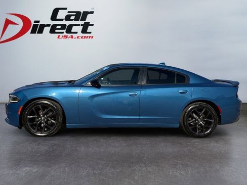 Used 2020 Dodge Charger SXT w/ Plus Group image 3