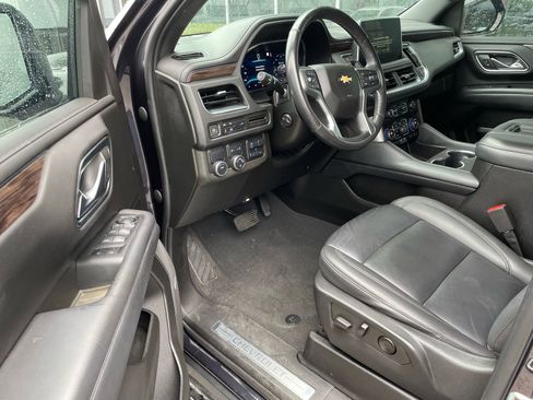Used 2022 Chevrolet Tahoe LT w/ Luxury Package RWD image 4