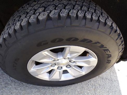 Used 2021 Chevrolet Silverado 1500 LT w/ Work Truck Package image 46