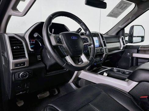 Used 2020 Ford F250 Lariat w/ Lariat Ultimate Package AWD/4WD image 10