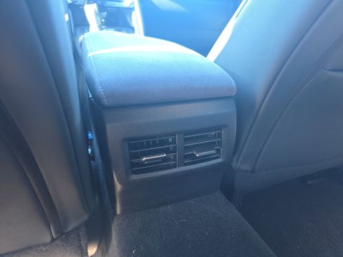 Used 2022 Lexus IS 500 image 25