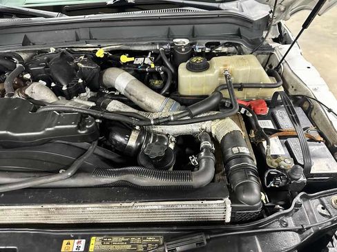 Used 2015 Ford F250 Platinum w/ FX4 Off-Road Package image 36