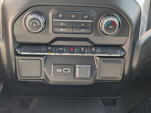 Used 2022 Chevrolet Silverado 1500 Custom Trail Boss w/ Safety Confidence Package AWD/4WD image 20