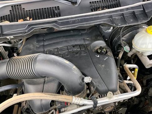 Used 2017 RAM 1500 Laramie image 29