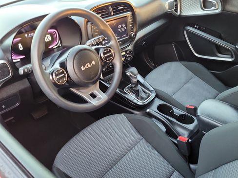Used 2023 Kia Soul LX w/ Option Group 015 image 5