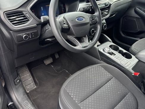 Used 2025 Ford Escape Active AWD/4WD image 2