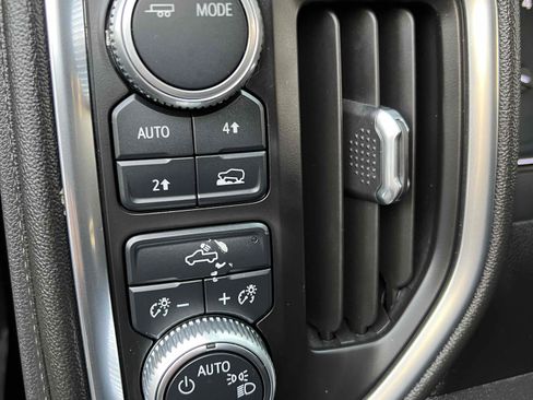 Used 2020 GMC Sierra 1500 SLE w/ SLE Value Package AWD/4WD image 25