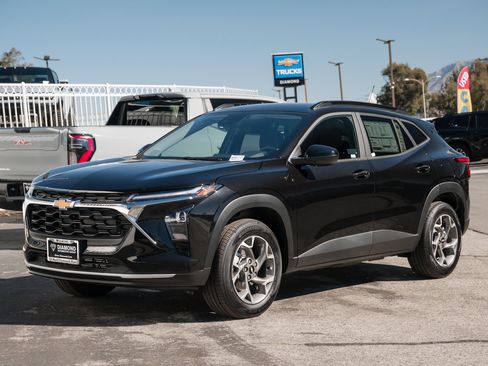 New 2026 Chevrolet Trax LT w/ Driver Confidence Package image 9