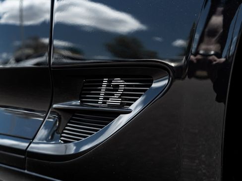 Used 2024 Bentley Continental GT Speed image 17