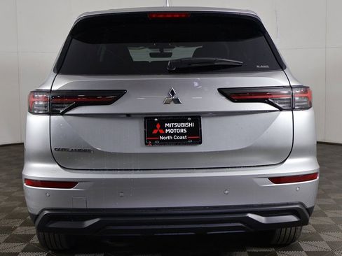 New 2026 Mitsubishi Outlander ES AWD/4WD image 11