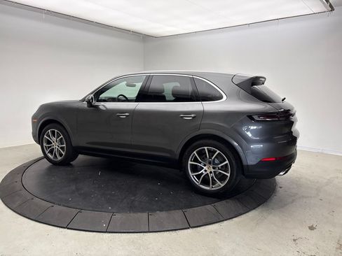 Certified 2024 Porsche Cayenne AWD/4WD image 3