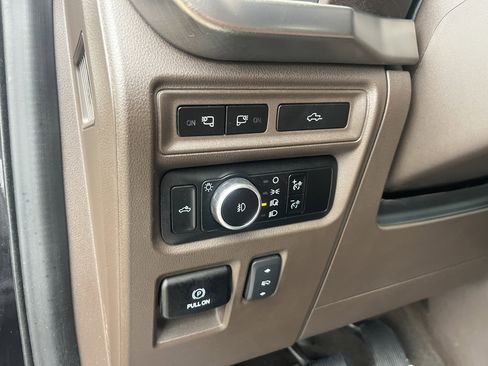 Used 2023 Ford F150 King Ranch w/ Equipment Group 601A High AWD/4WD image 17