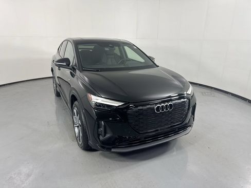 Used 2023 Audi Q4 e-tron Premium Plus w/ Premium Plus AWD/4WD image 33
