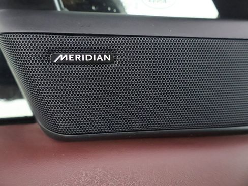 Used 2023 Land Rover Range Rover Sport SE Dynamic image 39