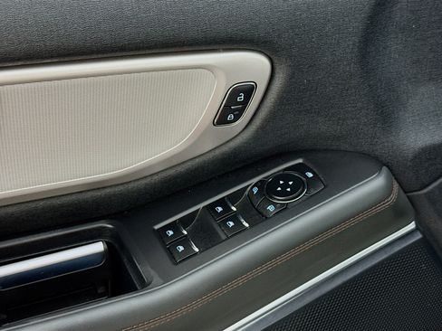 Used 2025 Ford Expedition Active AWD/4WD image 19