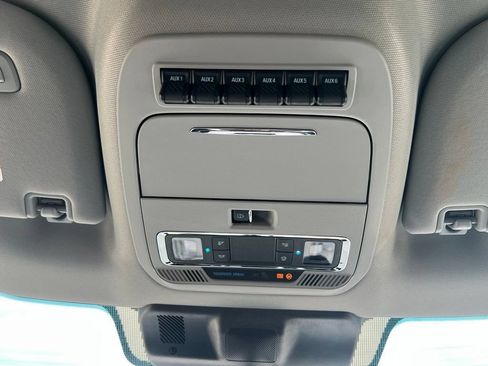Used 2024 Ford F250 Lariat w/ Lariat Ultimate Package AWD/4WD image 25