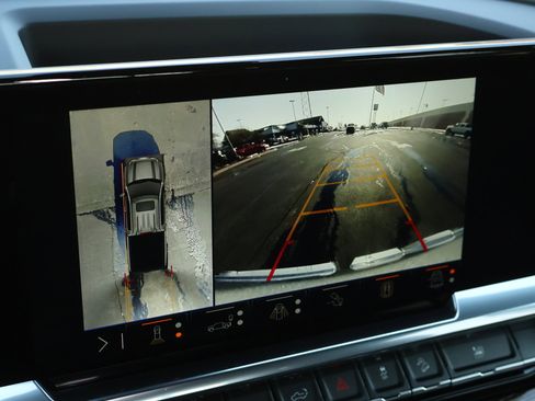 Used 2024 GMC Sierra 1500 Elevation w/ Elevation Premium Package image 5