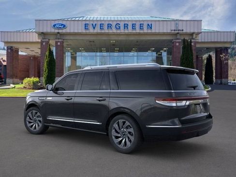 New 2024 Lincoln Navigator L Reserve image 4