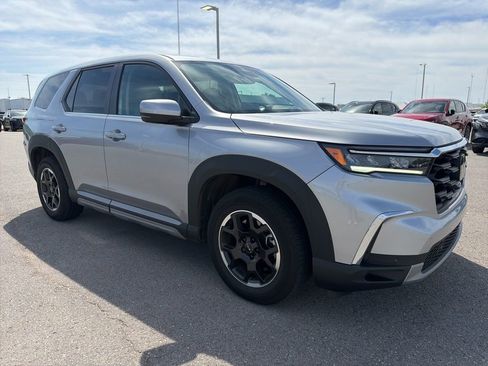 Used 2025 Honda Pilot EX-L image 7