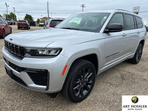 New 2026 Jeep Grand Cherokee L Limited AWD/4WD image 1