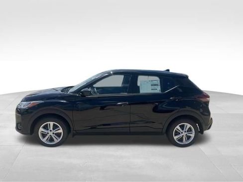 New 2025 Nissan Kicks Play S FWD image 2